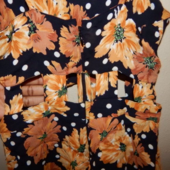 FLORAL ROMPER - Picture 2 of 5